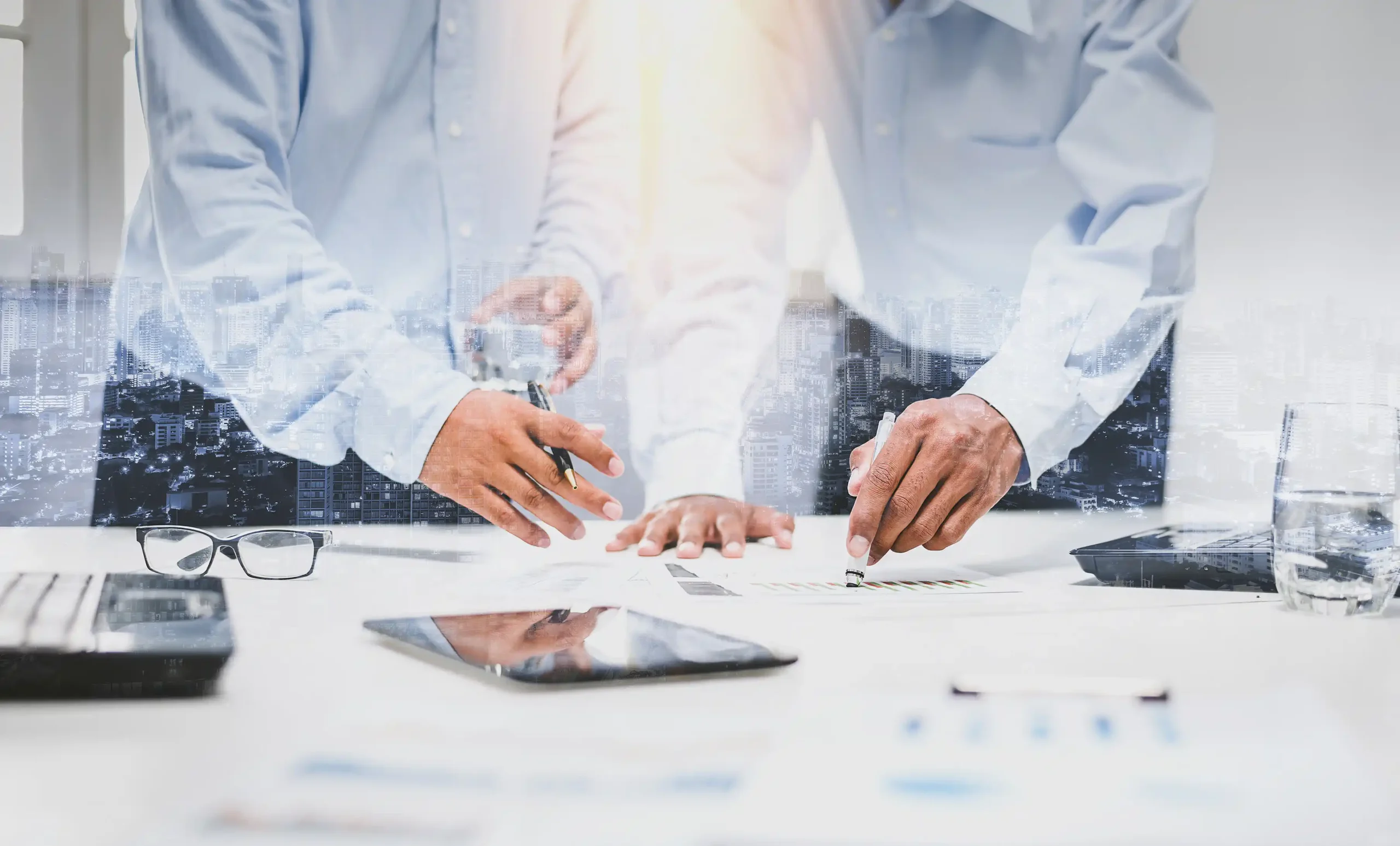 こんな企業におすすめ ①離職が増えている ②社員の不満が見えない ③評価制度が形骸化している ④労務リスクが不安